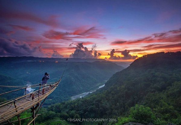 Lomba Jalan Sehat Siswa & Guru SMA 12 Kerikil Tajam Lomba Jalan Sehat Siswa & Guru SMA 12 Kerikil Tajam